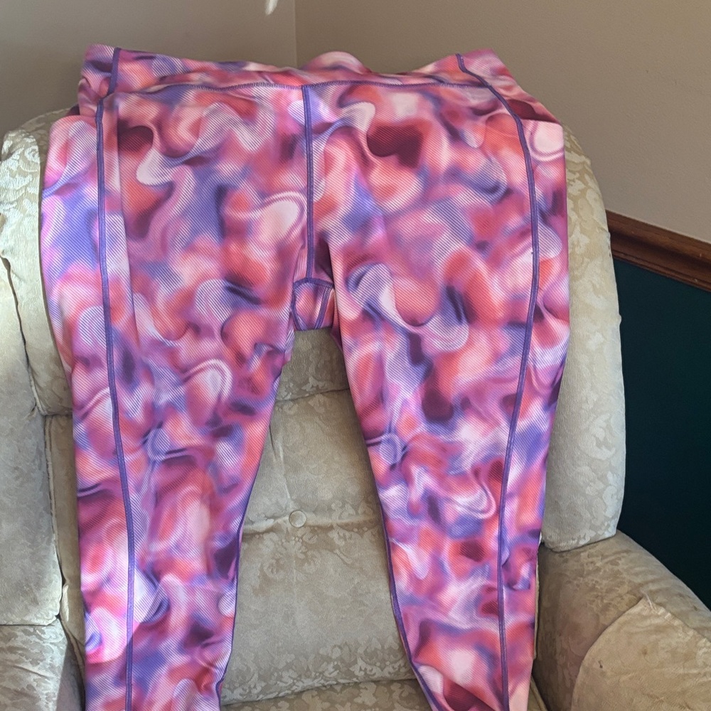 tek gear Pink and Purple Swirl Capris